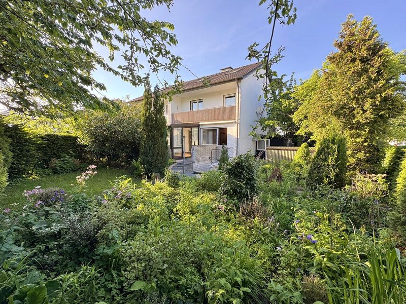 Zwischen Feldrand & gewachsener Wohnlage – Familienhaus mit großem Südwestgarten und viel Potenzial